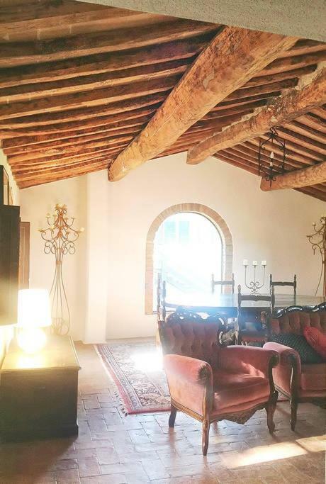 Stunning Country House Overlooking Tuscany Hills Lorenzana エクステリア 写真