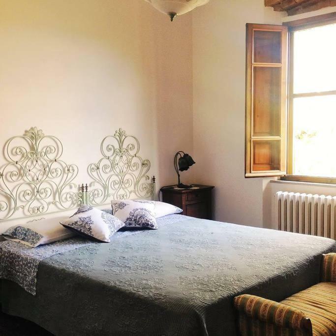Stunning Country House Overlooking Tuscany Hills Lorenzana エクステリア 写真